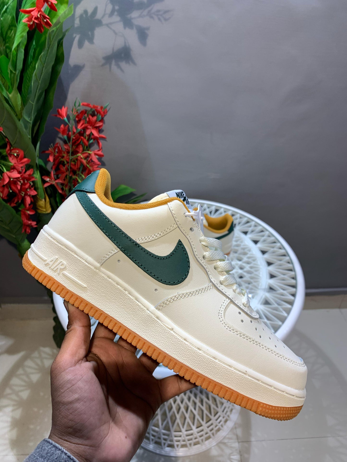 NIKE AIRFORCE HUMAWA