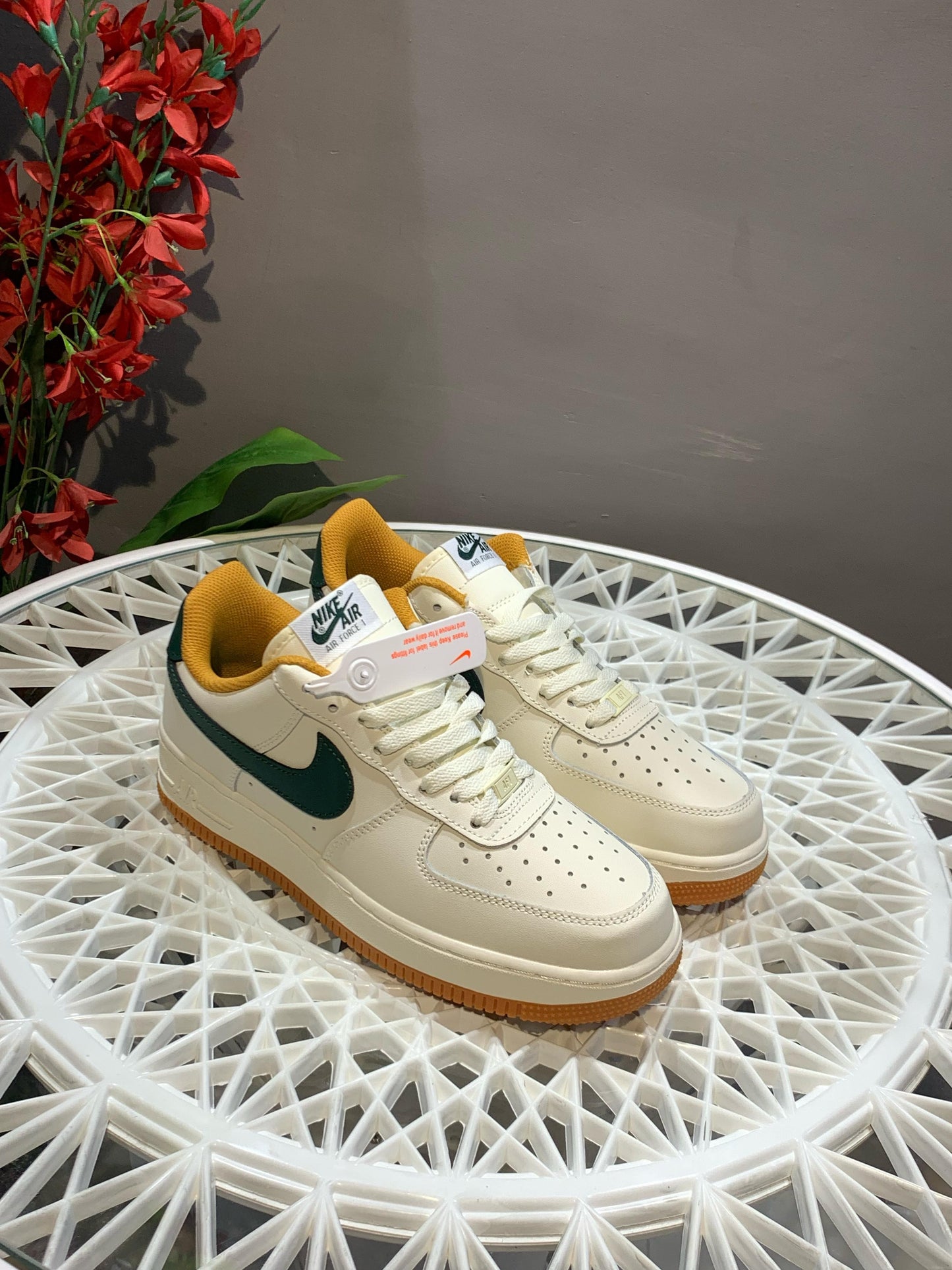 NIKE AIRFORCE HUMAWA