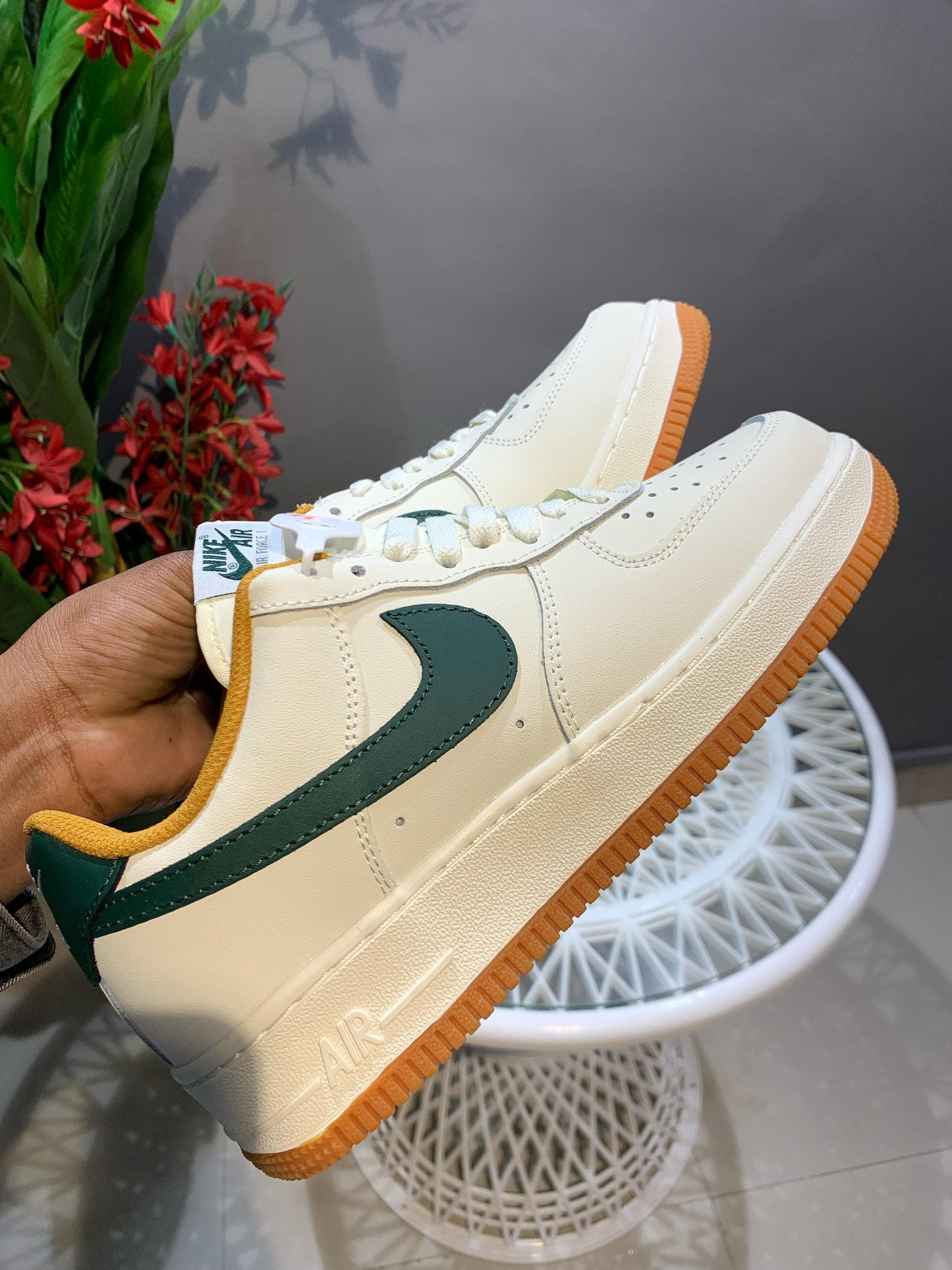 NIKE AIRFORCE HUMAWA