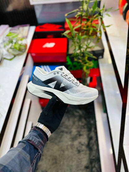 NEW BALANCE ELITE RUNNING